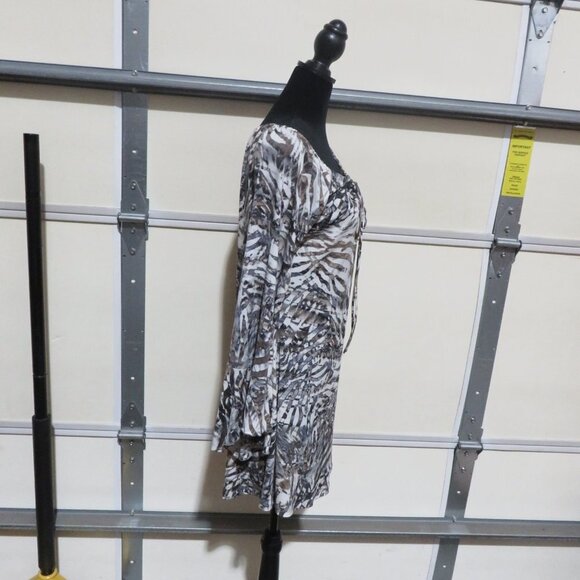 BOGO  Bronte mini dress long flare sleeves animal print size small stretch - Picture 4 of 8